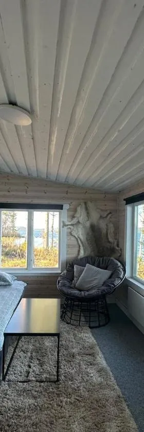 Camp Caroli Mini lodge，位于基律纳的酒店