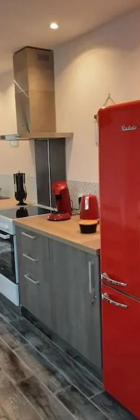 Maison individuelle entièrement refaite，位于贝尔纳堡的酒店