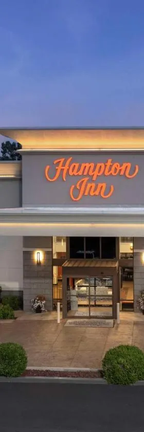 拉塞尔维尔希尔顿恒庭酒店，位于拉塞尔维尔的酒店