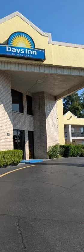 Days Inn by Wyndham Arcadia Louisiana，位于Arcadia的酒店