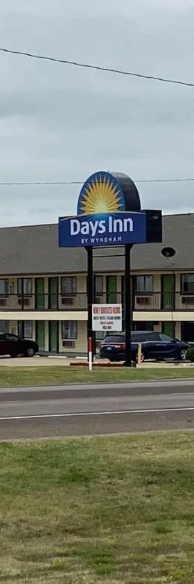 Days Inn by Wyndham Pratt，位于Pratt的酒店