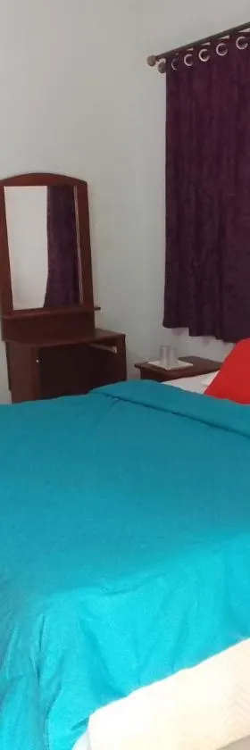 Peaceful Rooms at Pande Residency，位于帕特南的酒店