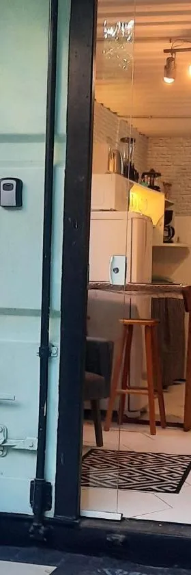 Apartamento Container com pátio, vaga para carro e Split，位于卡诺阿斯的酒店