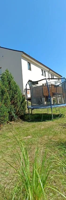 Apartmán Kocourkov，位于亚希莫夫的酒店