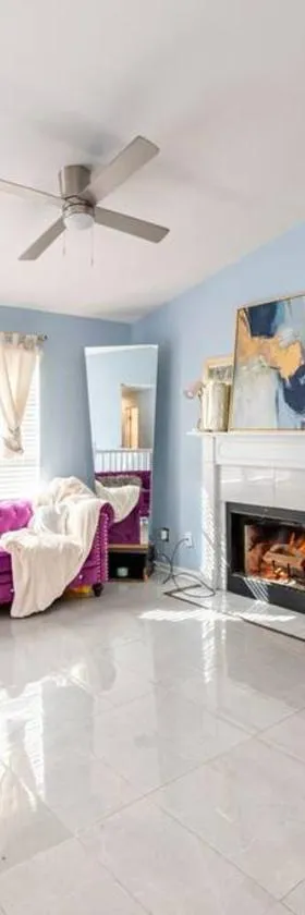 Amazing, cozy & warm family homeWarm and cozy home，位于利索尼亚的酒店