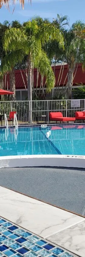 Vero Beach Inn & Suites Vero Beach I-95，位于维洛海滩的酒店