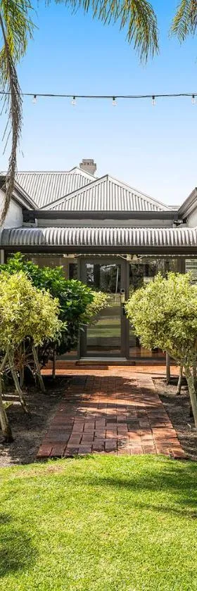 The Swan Valley Hotel，位于亨利布鲁克的酒店