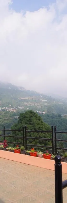Eco Venice HomeStay Bhimtal，位于博瓦利的酒店