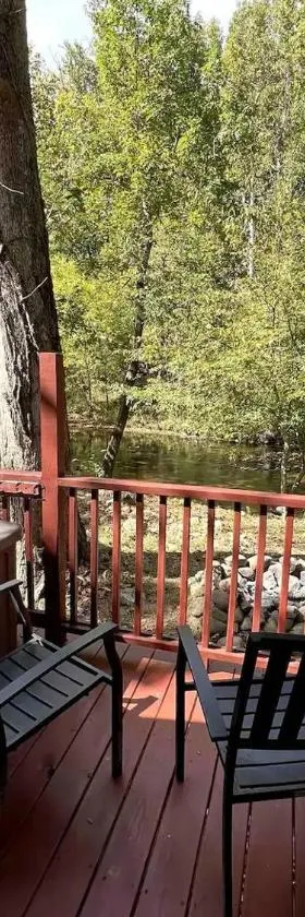Waterfall Cottage，位于科斯比的酒店