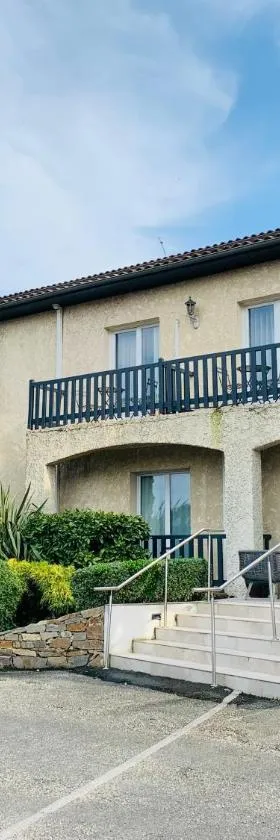 Les Criquets Hôtel & Spa，位于布朗屈埃福尔的酒店