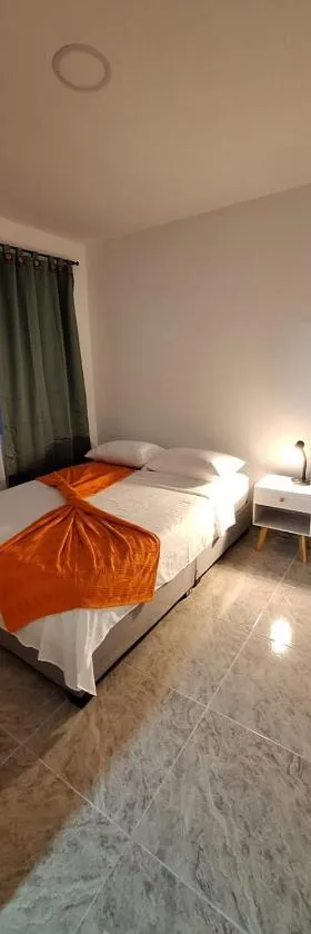 Apartahotel- Alojamiento Familiar- Apartamentos Privados Kira，位于Buenavista的酒店