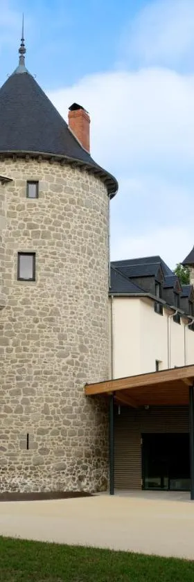 Château du Theil，位于于塞勒的酒店