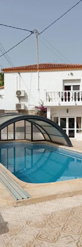 Villa Benucia family guest house，位于拉努西亚的酒店