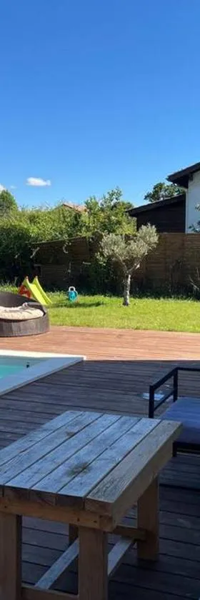 La maison du bonheur entre Bordeaux et Océan，位于雅莱地区圣梅达尔的酒店