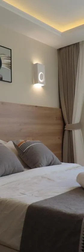 Chambre deux personnes avec salle de bain privative，位于邦迪的酒店
