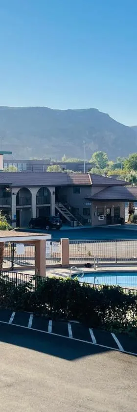 Rodeway Inn Hurricane - Zion National Park Area，位于哈里肯的酒店