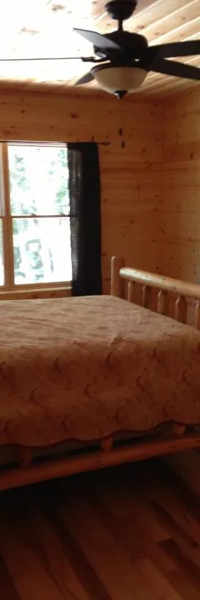 summers dream log cabin，位于卢雷的酒店