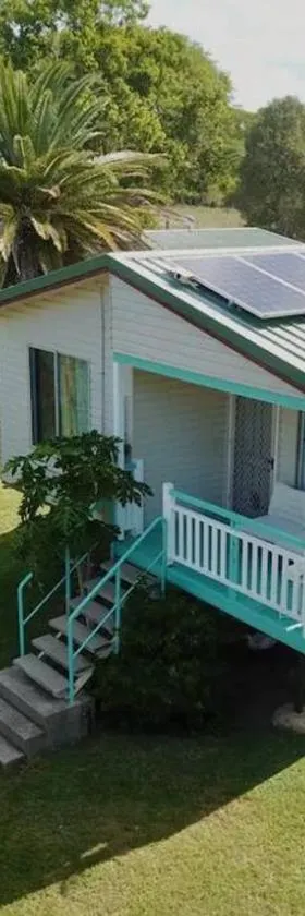 Lowood Riverelle Cottage，位于Lowood的酒店