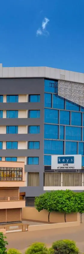 Keys Lite by Lemon Tree Hotels, Vadodara，位于巴罗达的酒店