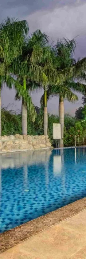 Treebo Tiger Pug Mark Resort, Ramnagar，位于兰纳加的酒店
