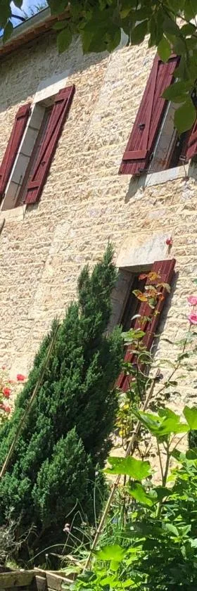 Maison Les greniers，位于Myon的酒店