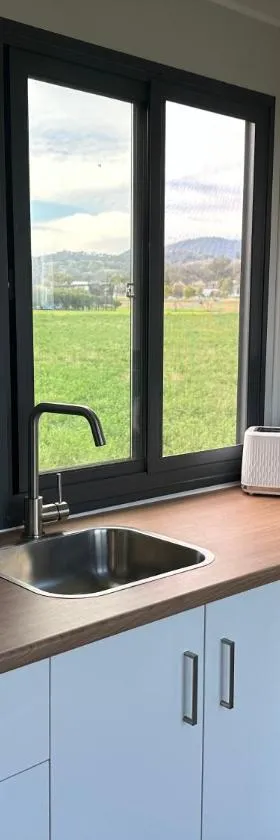 Valleyview Tiny House - Tamworth，位于塔姆沃思的酒店