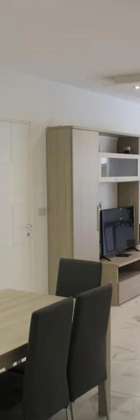 Brand new modern 2 bed 2 bath apt in St Julian's，位于Taʼ Ċikkun的酒店