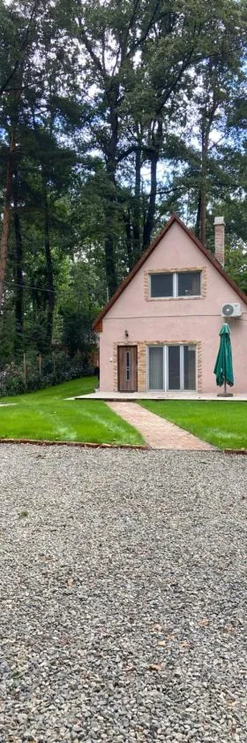 Irány Horány Vendégház，位于Szigetmonostor的酒店
