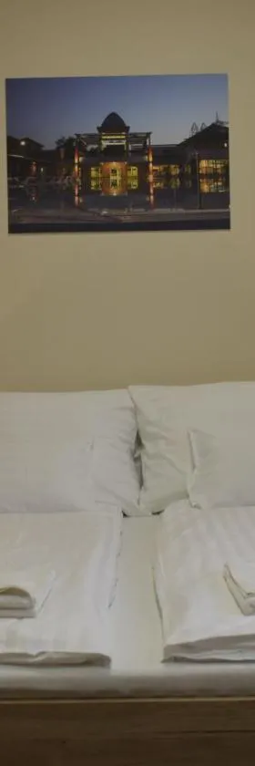 Nosztalgia kemping és apartman，位于莫劳豪洛姆的酒店