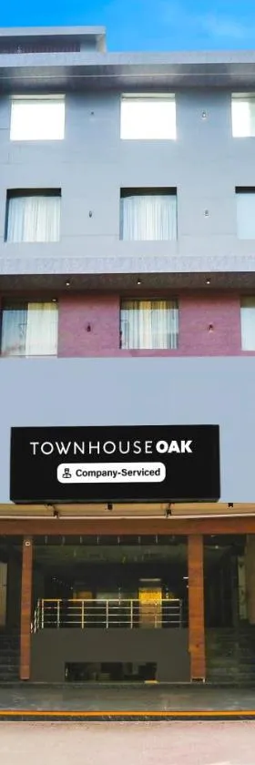 Super Townhouse Oak Hisar，位于希萨尔的酒店