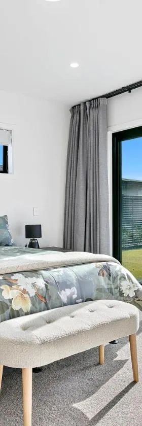 Brand New Cosy and Convenient Retreat，位于陶波的酒店