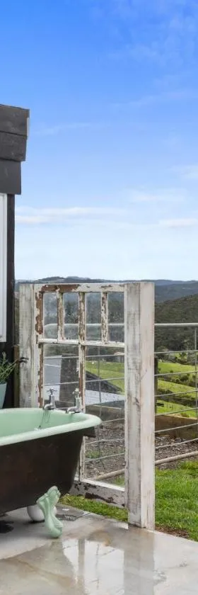 Heart of Waipu - Waipu Holiday Home，位于怀普的酒店