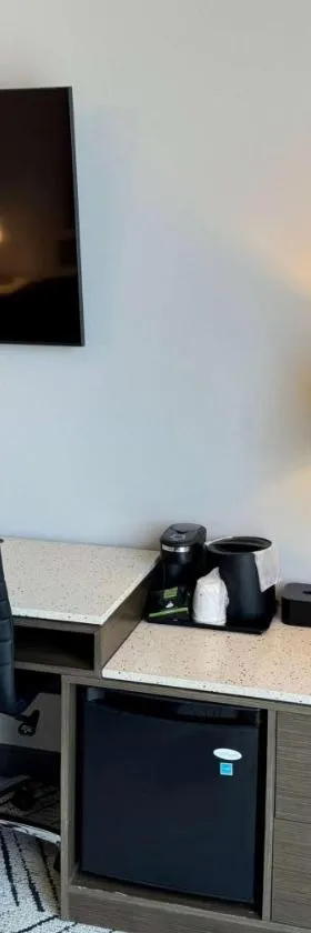Super 8 by Wyndham Bronx Near Stadium，位于布朗克斯的酒店