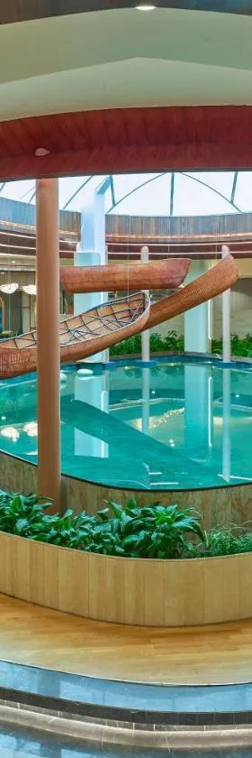 0484 Aero Lounge-Terminal 2 Cochin Airport Hotel，位于尼杜巴塞莱的酒店