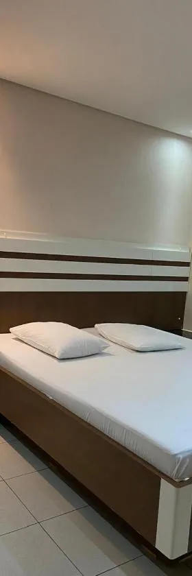 Motel seq sab，位于皮拉西卡巴的酒店