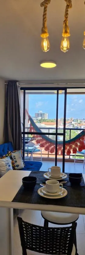 Flat Belo Mar - apto novo com varanda e vista mar，位于卡贝德卢的酒店