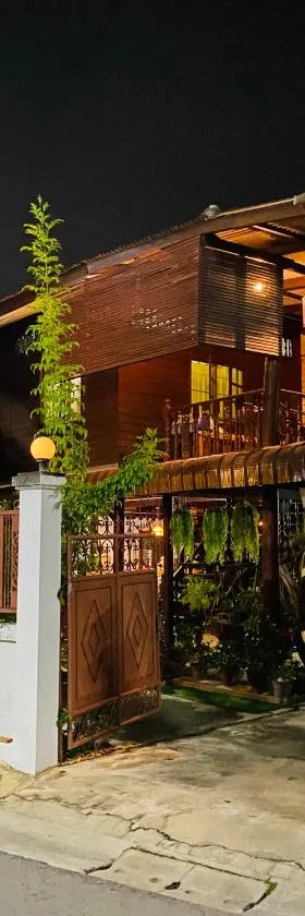 Banthai Guesthouse，位于佛丕的酒店
