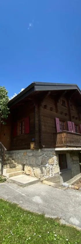 La Chambre Du Bisse，位于Ayent的酒店