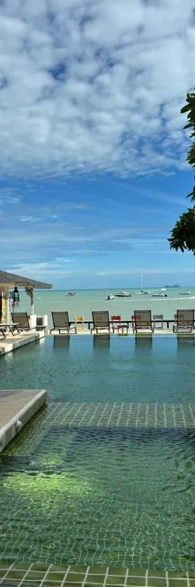 Punnpreeda Beach Resort - SHA Plus Certified，位于班拉克海滩的酒店