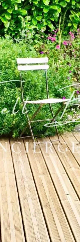 Petit Cocon Privé et son Jardin，位于Laniscat的酒店