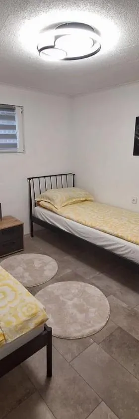 Fly & Stay Apartments，位于拉克塔希的酒店