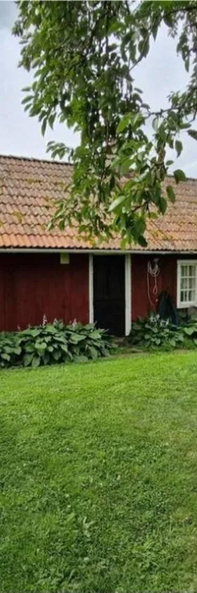 Happy Farm Storstuga，位于Källby的酒店