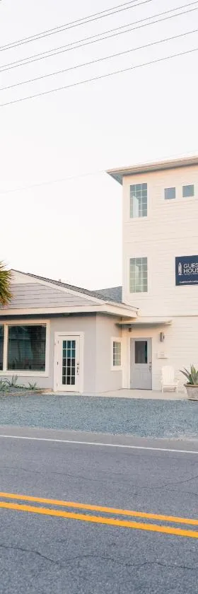 Guest House Topsail，位于托普赛尔海滩的酒店