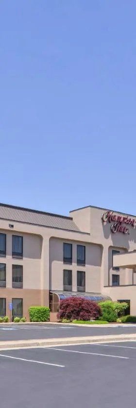 Hampton Inn Staunton，位于斯汤顿的酒店