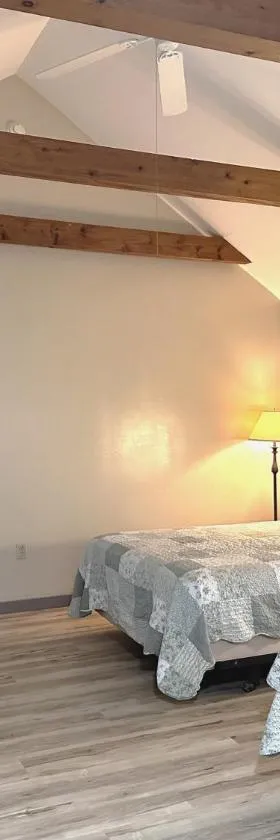 云杉巷小屋宾馆，位于Smoketown的酒店