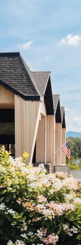 Bluebird Lake Placid，位于普莱西德湖的酒店