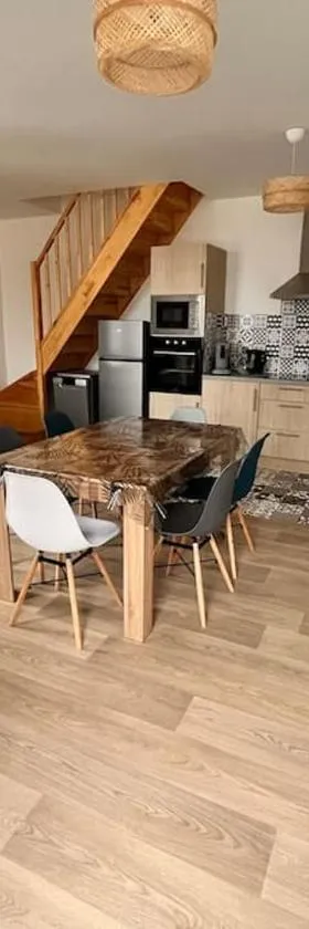 Maison rénovée dans petit village，位于Arthun的酒店