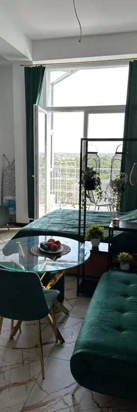 Apartament nad samym morzem 11p，位于济夫努夫的酒店