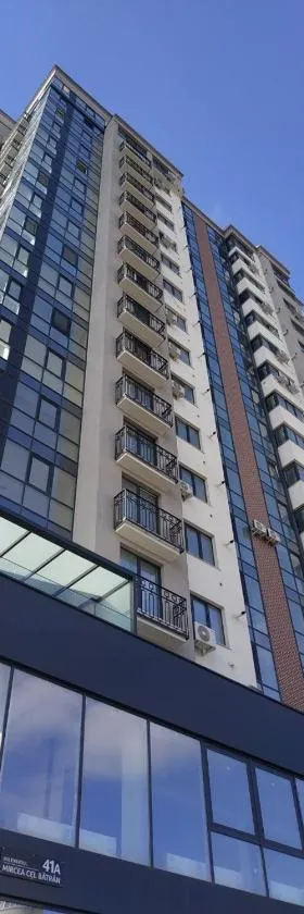 Exfactor Apartment，位于基希讷乌的酒店