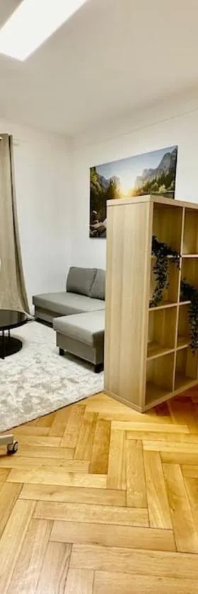 Cosy studio a Lausanne center，位于Ouchy的酒店